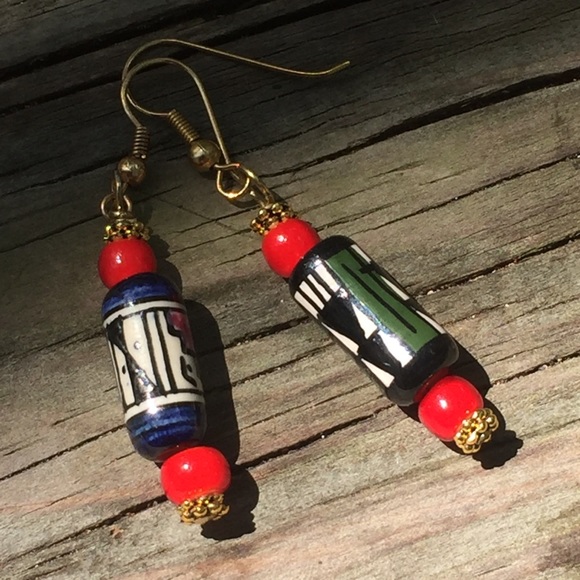 Tribal Vibes Earrings - Picture 4 of 4